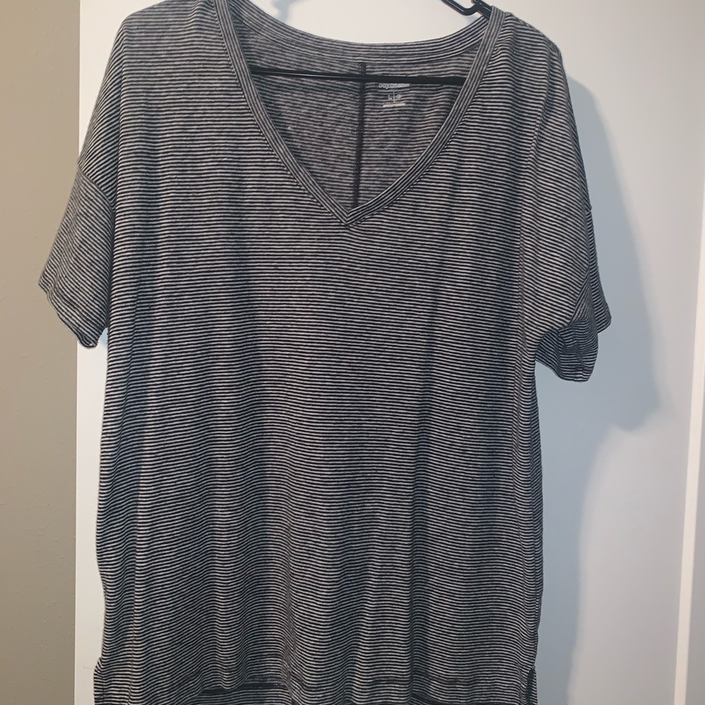 stripe v neck tee